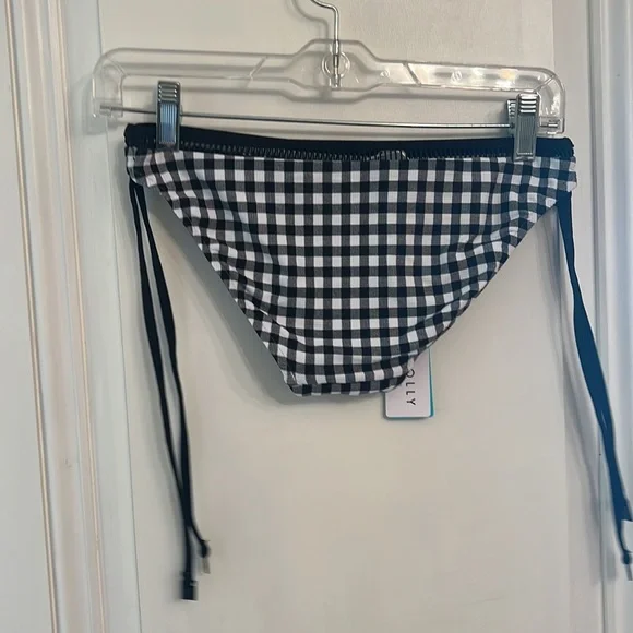 Seafolly two piece swim suit size 4(aus 8), both new but the bottom has tags - Picture 5 of 9